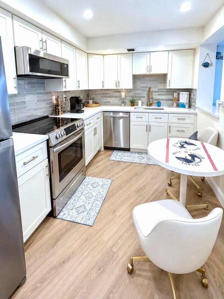 Property Photo:  3090 N Course Drive 805  FL 33069 
