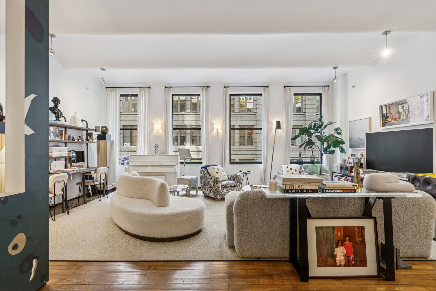 Property Photo:  11 W 20th Street 7  NY 10011 