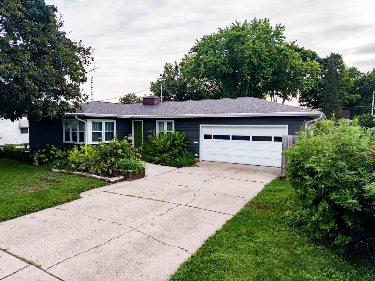Property Photo:  1245 S Terrace Street  WI 53546 