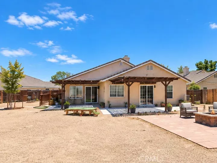 Property Photo:  2335 Gable Court  CA 93560 
