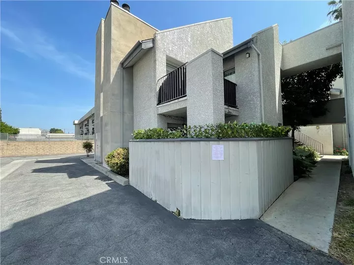 Property Photo:  20155 Keswick Street 106  CA 91306 