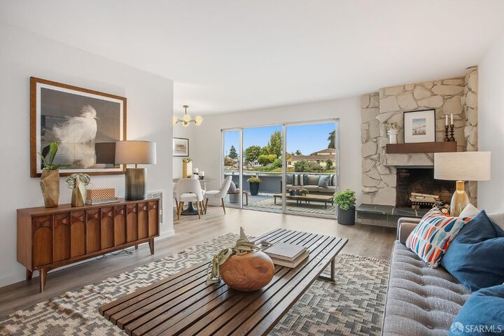 Property Photo: 339 Broadway 110 CA 94501