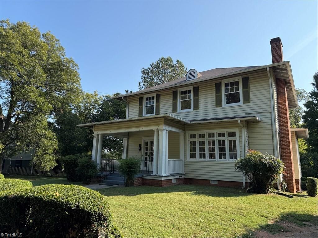 Property Photo:  7 Park Boulevard  NC 27127 