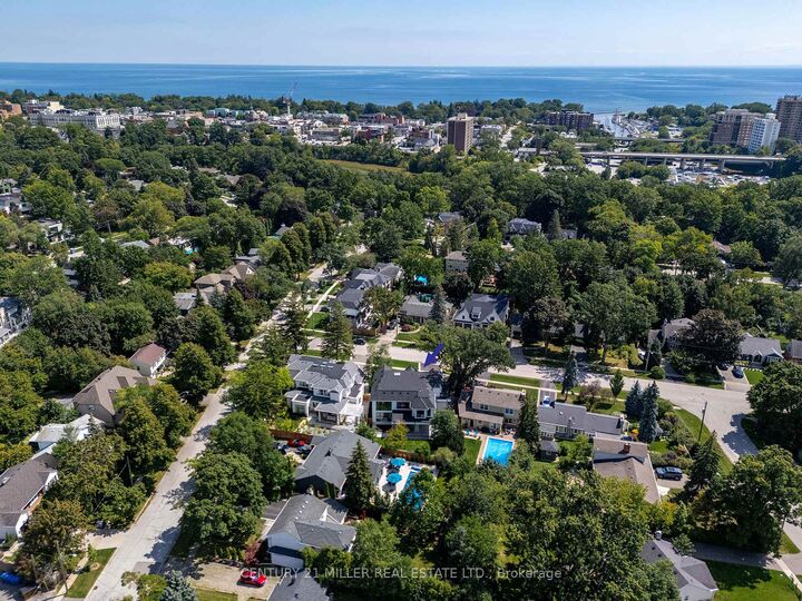 Photo de la propriété:  61 Highland Road  ON L6K 1S8 