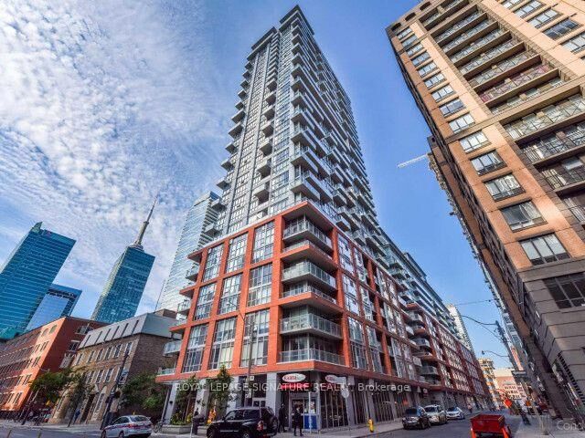 Photo de la propriété:  126 Simcoe Street 1809  ON M5H 4E6 
