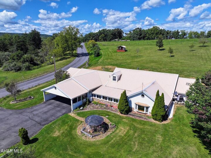 Property Photo: 622 Country Ridge Road PA 15522
