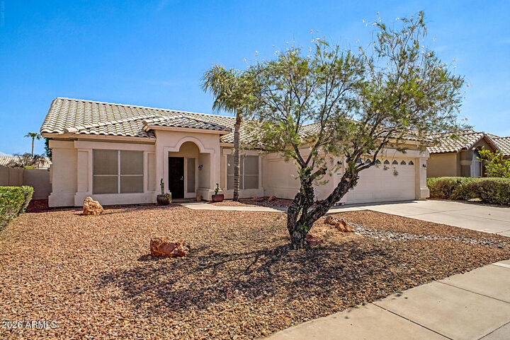 Property Photo: 405 W Primoroso Drive AZ 85233