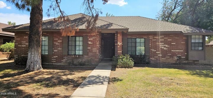 Property Photo:  815 E Lexington Avenue  AZ 85234 