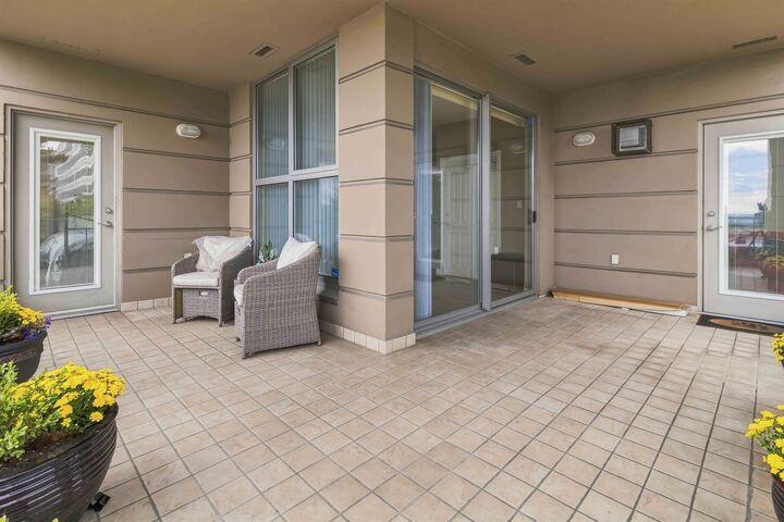 Property Photo:  160 E 13th Street 405  BC V7L 2L5 