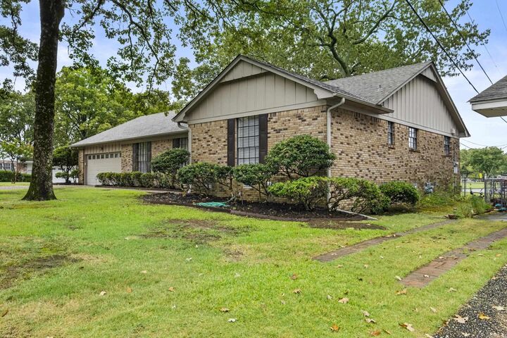 Property Photo:  5301 Randolph  AR 72116 