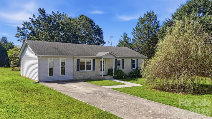 Property Photo:  113 Hicks Road  NC 28073 