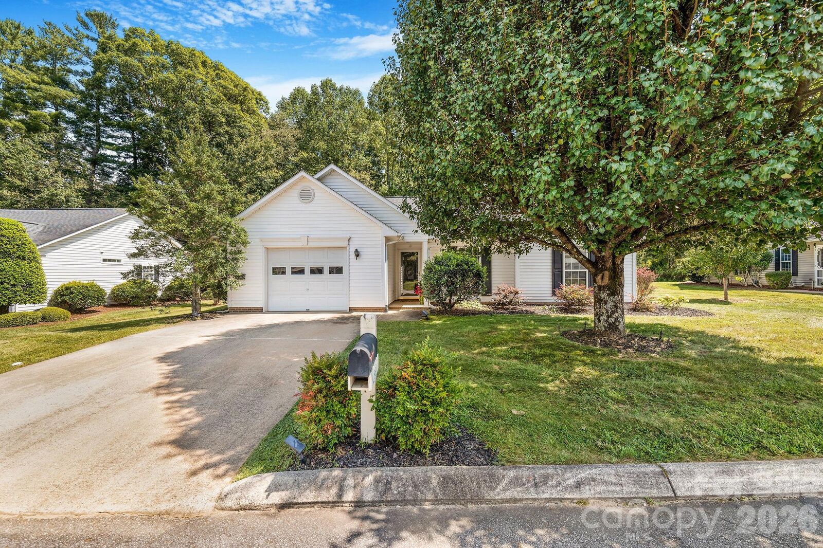 Property Photo:  98 Stonehollow Road  NC 28732 