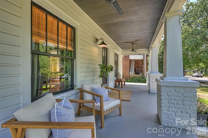 Property Photo:  1720 Thomas Avenue  NC 28205 
