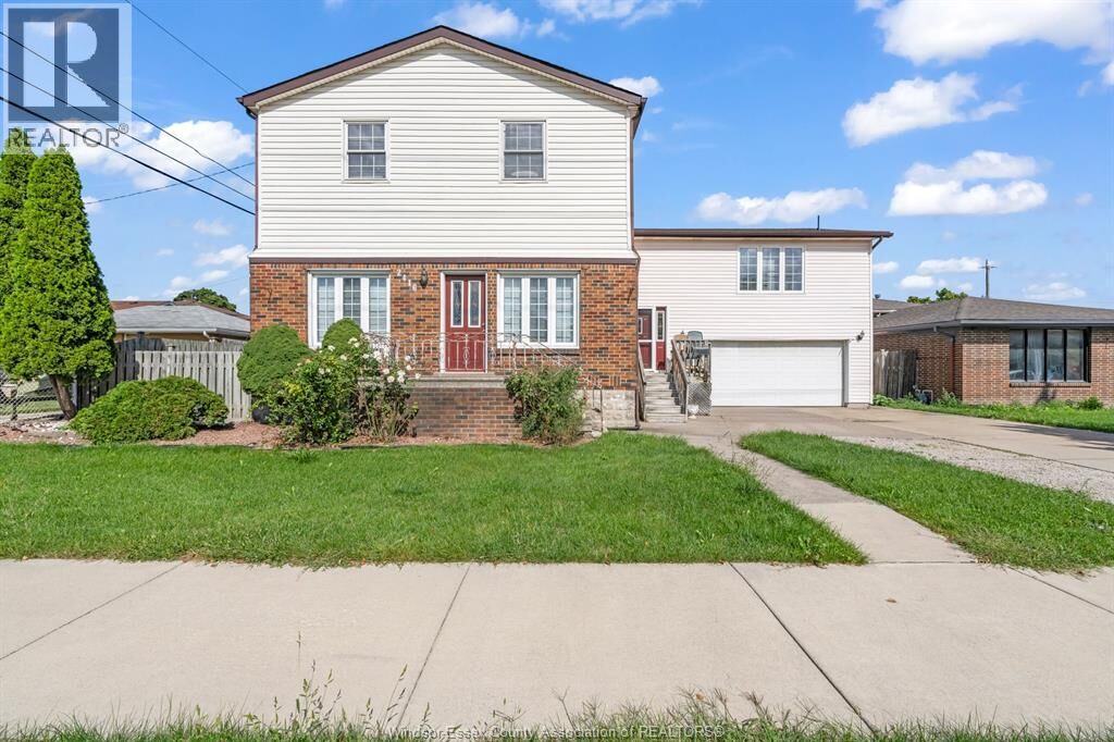 Property Photo:  2416 Mercer Street  ON N8X 3R5 