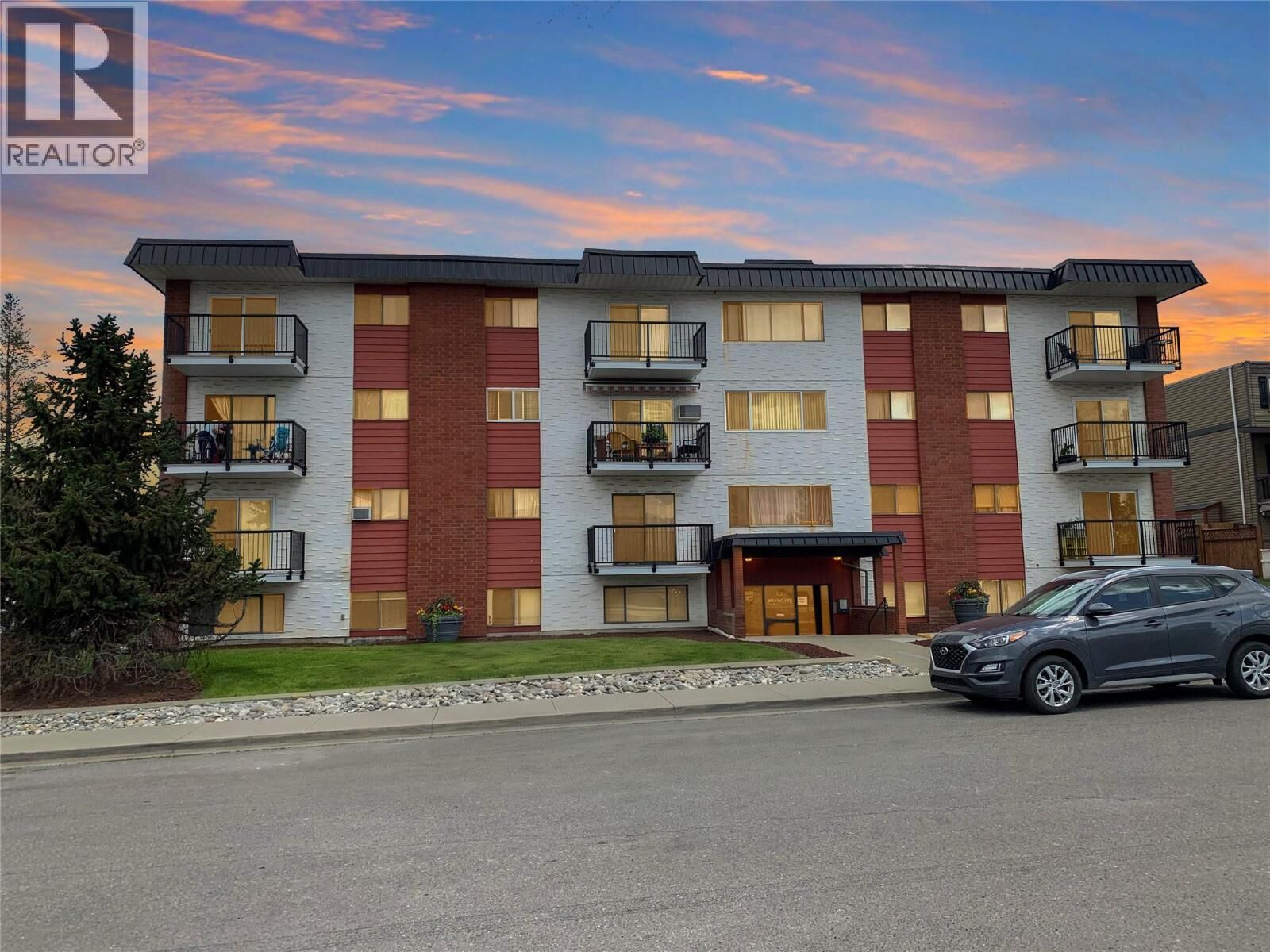 Property Photo:  112 17th  S Avenue 404  BC V1C 3A5 