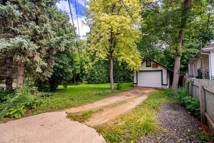 Property Photo: 479 Scotia Street MB R2V 1X9