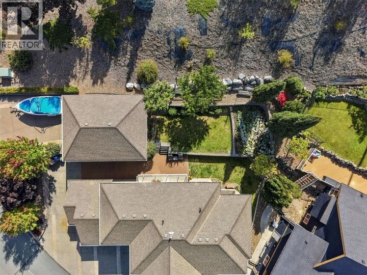Photo de la propriété:  456 Azure Place  BC V2E 2R1 