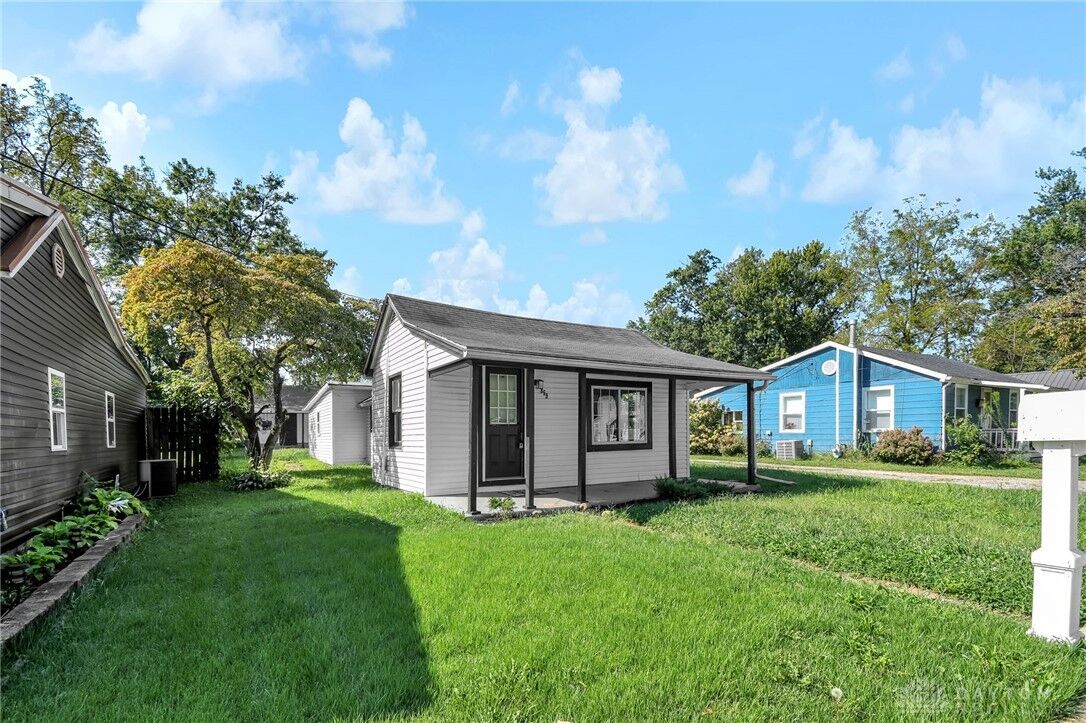 Property Photo: 859 Jones Avenue OH 43055