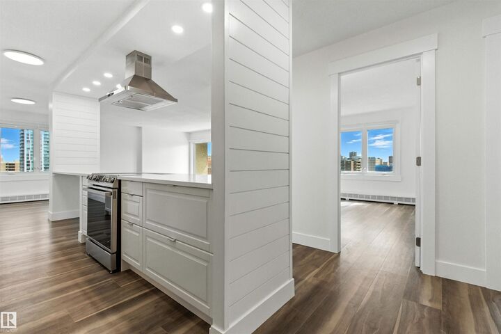 Property Photo: 9737 112 Street NW 1203 AB T5K 1L3