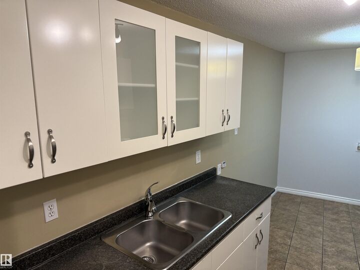 Property Photo:  10335 117 Street NW 205  AB T5K 1X9 