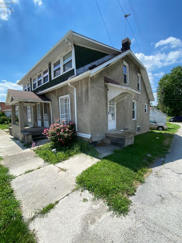 Property Photo:  129 State Street A &Amp B  OH 44815 
