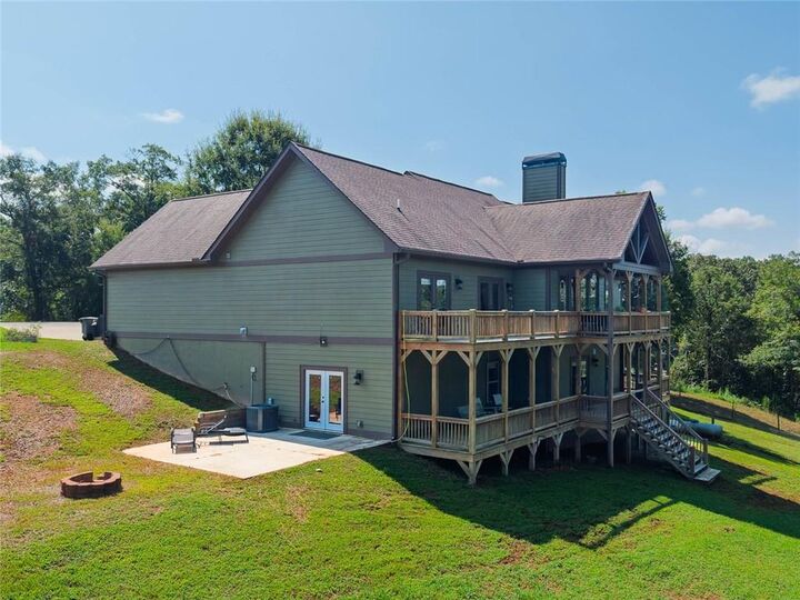 Property Photo:  452 Captains Court  GA 30523 