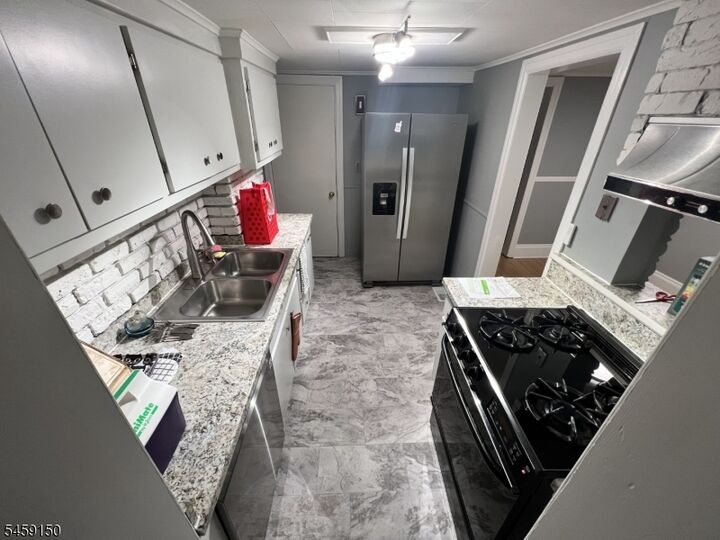 Property Photo:  60 Commercial Ave A  NJ 07001 