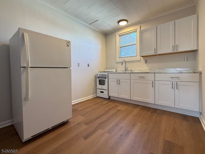 Property Photo:  15 Waverly Place 3  NJ 07940 