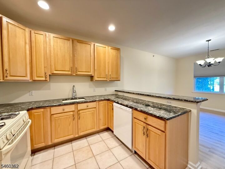 Property Photo:  48 Mountainview Ct 48  NJ 07457 