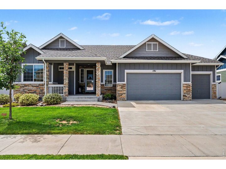 Property Photo:  1761 Vista Point Ln  CO 80550 