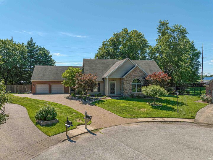 Property Photo:  7533 Chapel Hill Court  IN 47630 