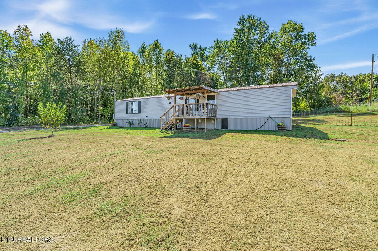 Property Photo:  257 McClung Rd  TN 37354 