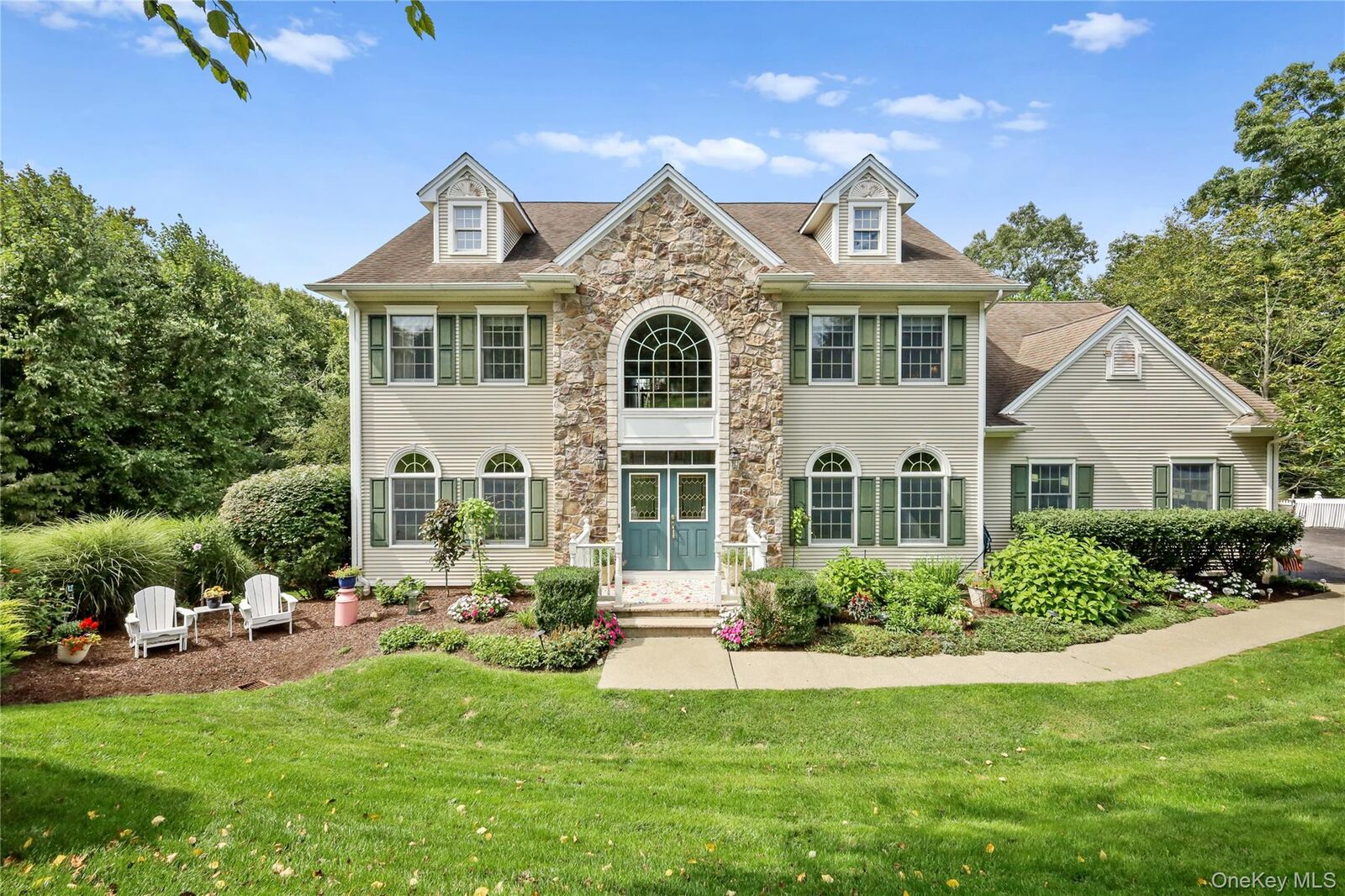 Property Photo: 20 Parkview Circle NY 10512