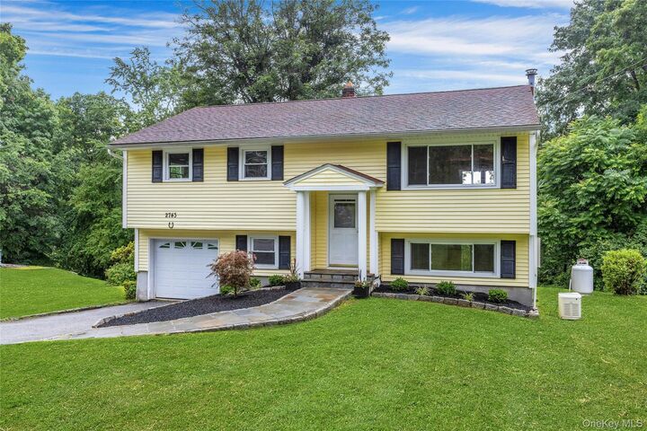 Property Photo:  2743 Springhurst Street  NY 10598 