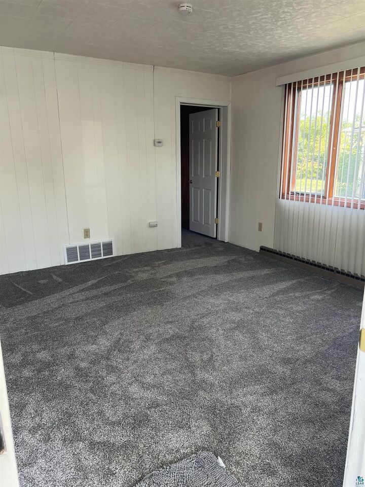 Property Photo:  215 Walnut Ave  MN 55718 