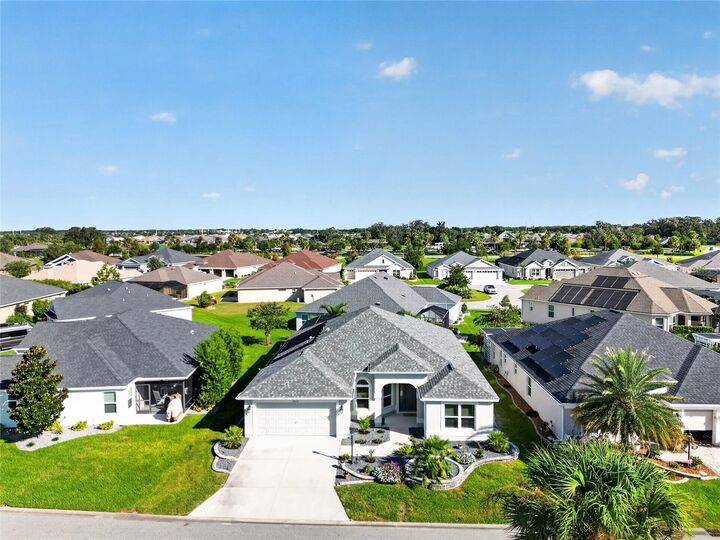 Property Photo: 5825 Flint Loop FL 32163