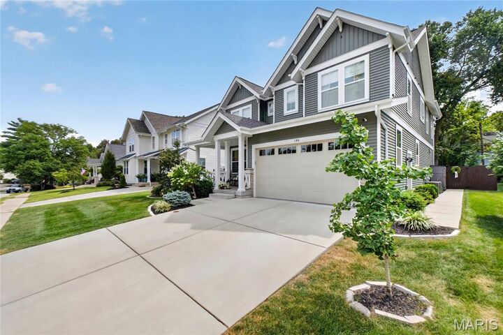 Property Photo:  146 Girard Place  MO 63122 