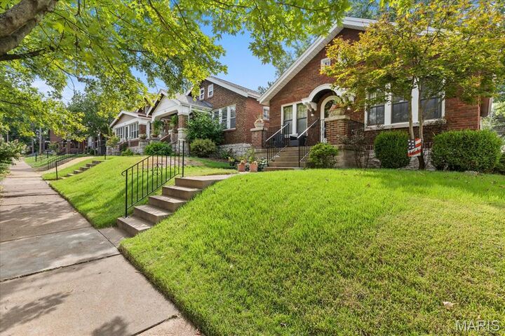 Property Photo:  5422 Finkman Street  MO 63109 