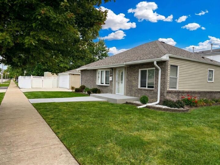Property Photo: 10801 Oak Avenue IL 60415