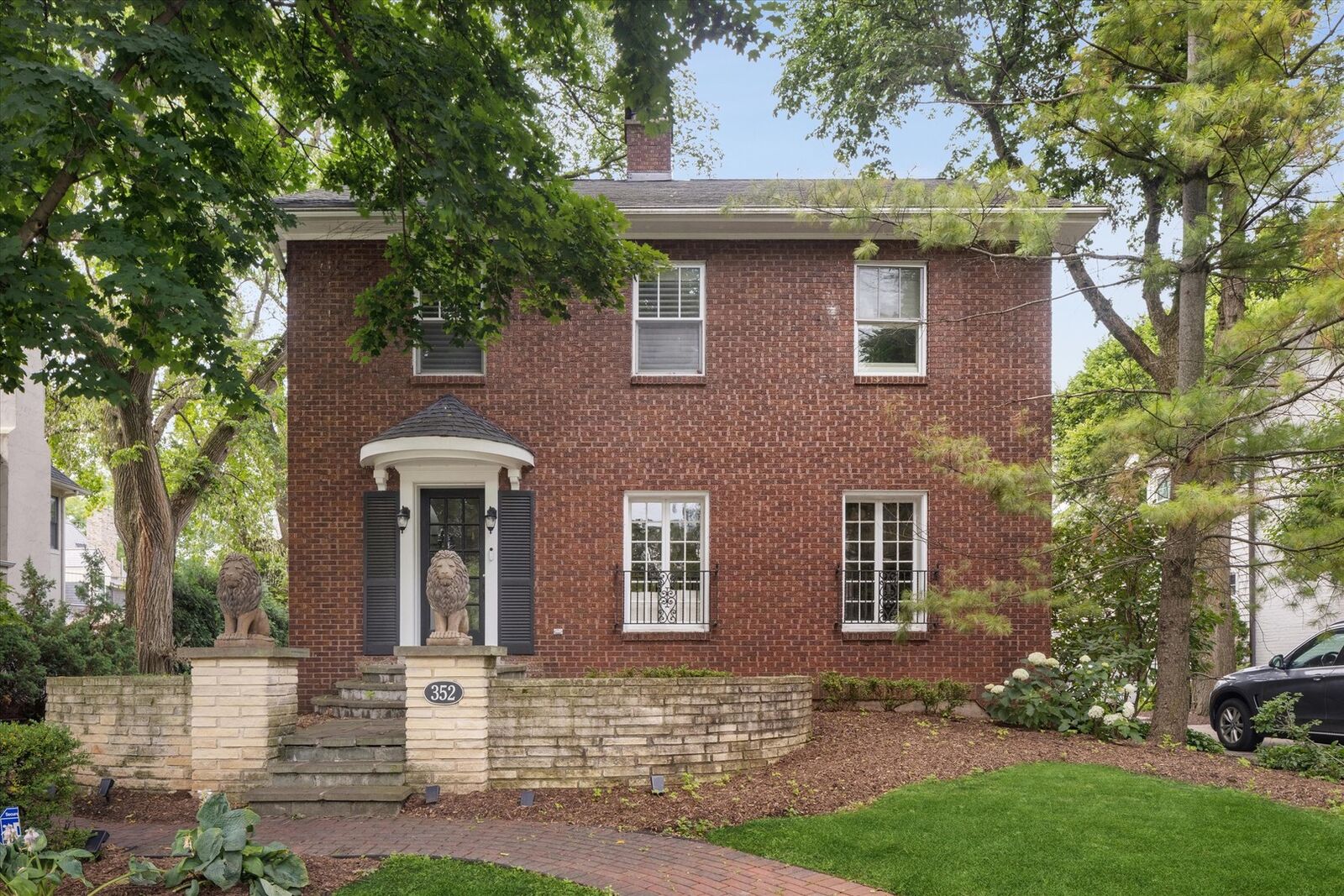 Property Photo:  352 Ravine Road  IL 60521 