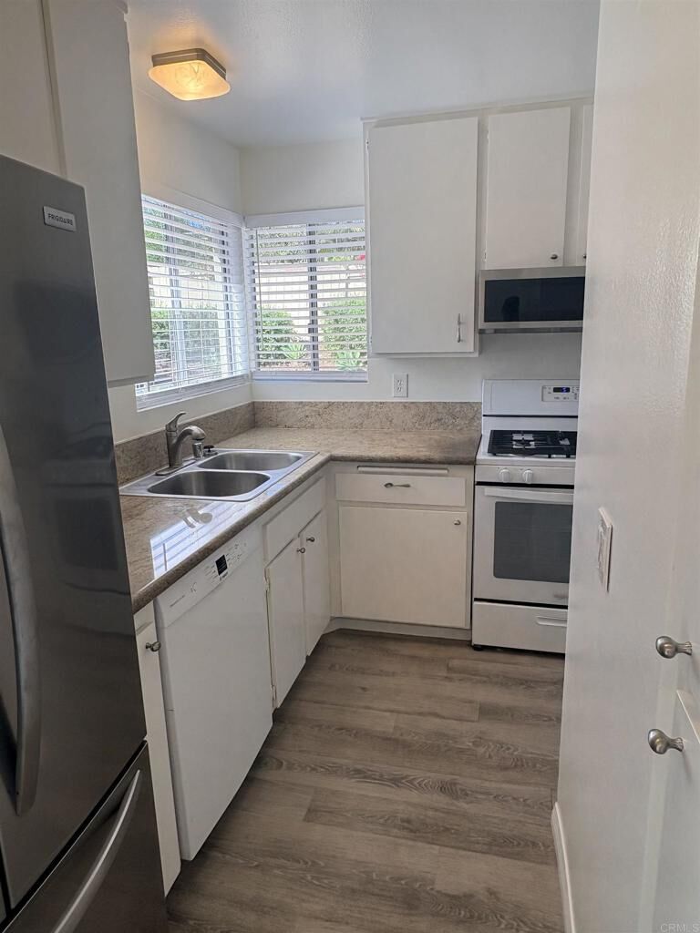 Property Photo:  4749 Canterbury Court  CA 92056 