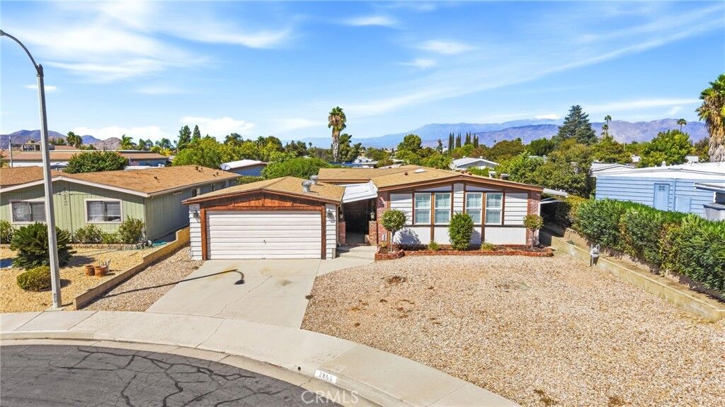 Property Photo:  2860 Basswood Court  CA 92545 
