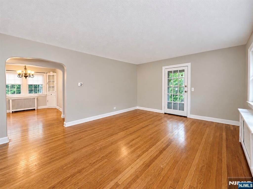 Property Photo:  98 Farview Avenue 1  NJ 07652 