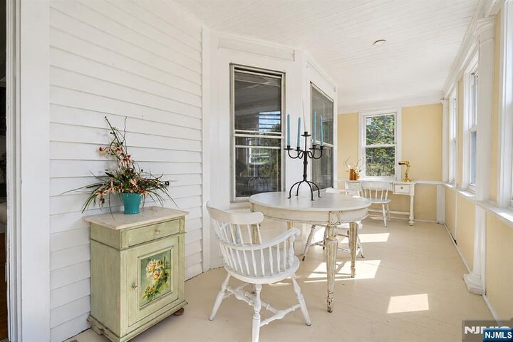 Property Photo:  754 Wyckoff  NJ 07481 