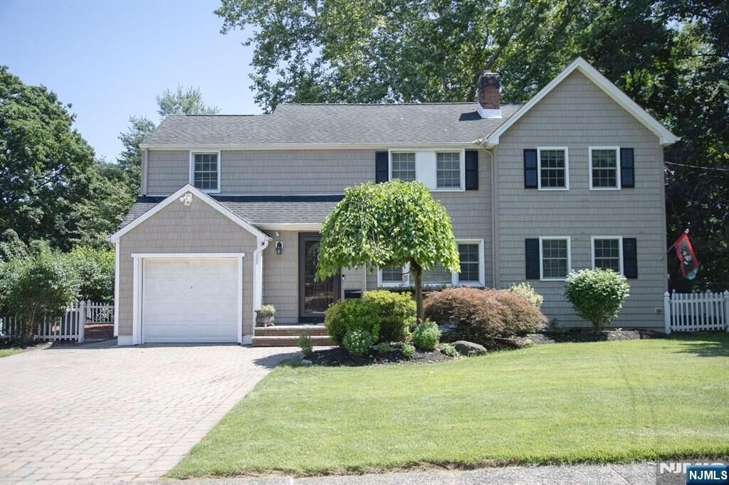 Property Photo:  22 Warren Road  NJ 07410 