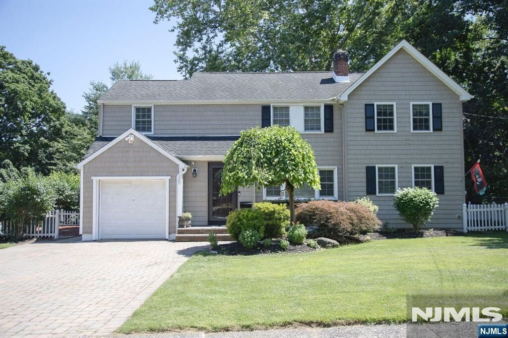 Property Photo:  22 Warren Road  NJ 07410 