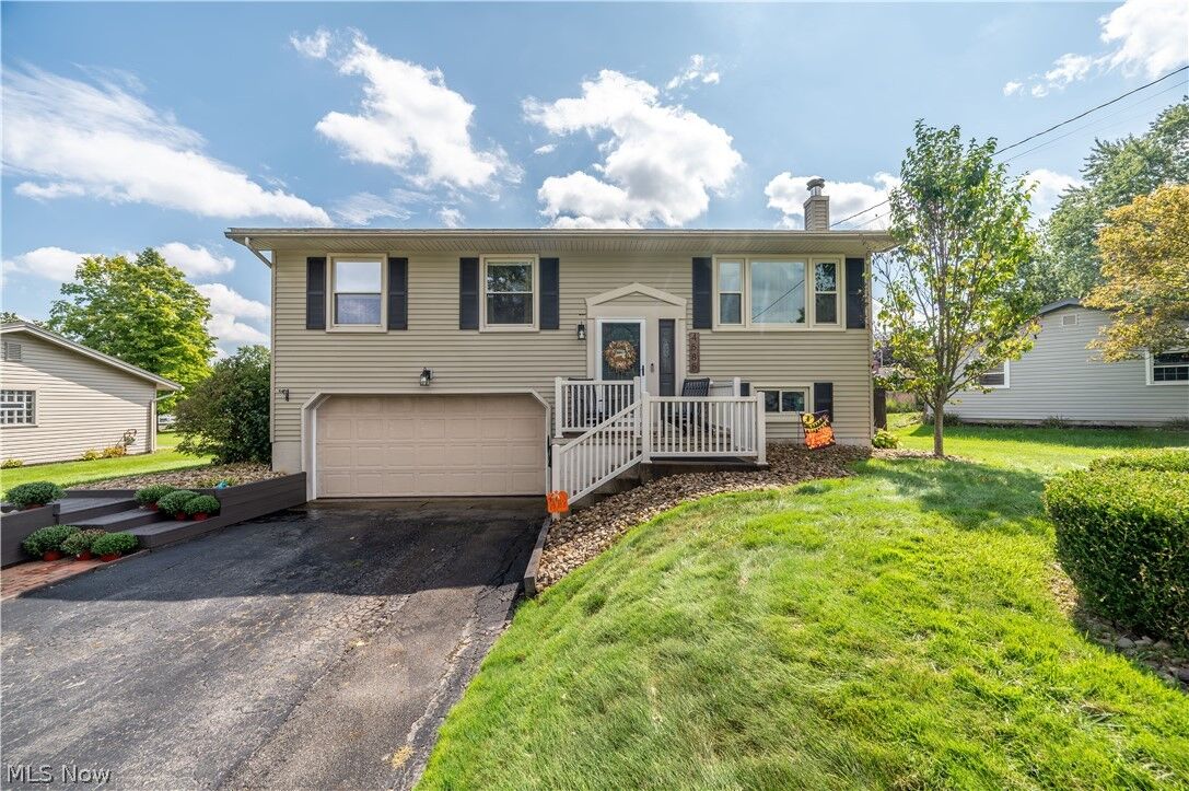Property Photo:  4585 Alderwood Drive  OH 44406 