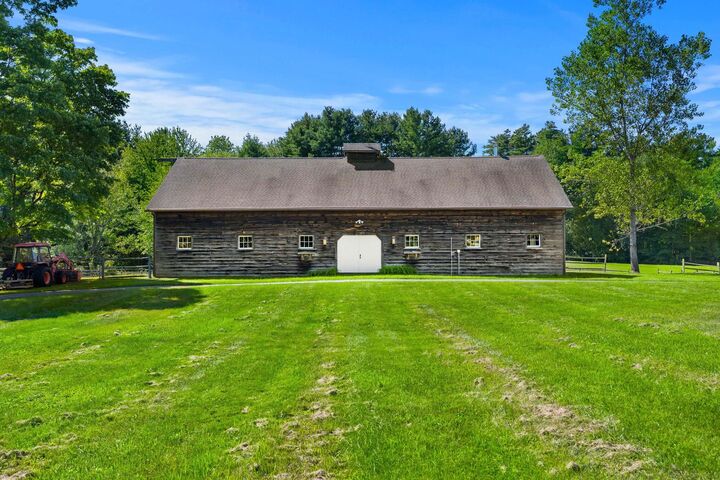 Property Photo: 89 N Pepperell Road NH 03049