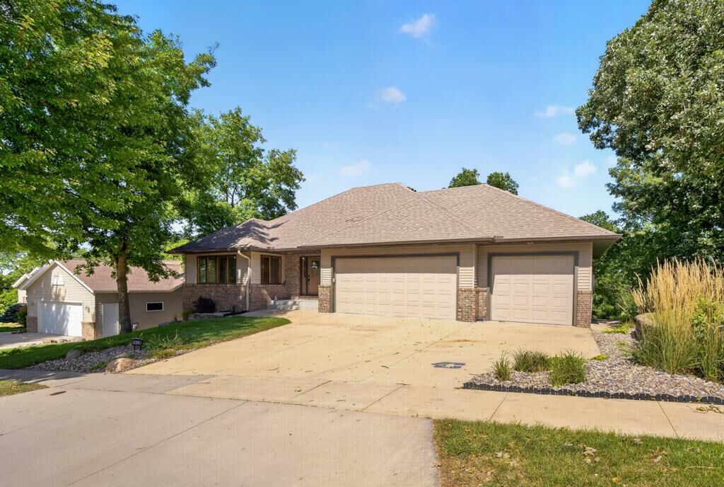 Property Photo: 1419 Glendale Hills Drive NE MN 55906