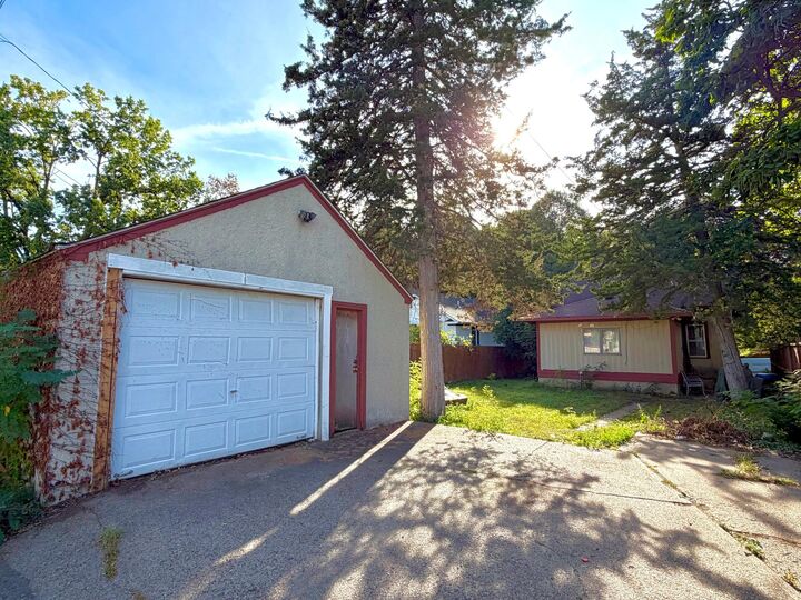 Property Photo:  2650 Irving Avenue N  MN 55411 